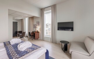 华丽双人房 | 办公桌、笔记本电脑工作区、遮光窗帘、熨斗/熨衣板