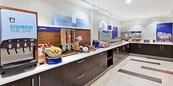 Free daily continental breakfast