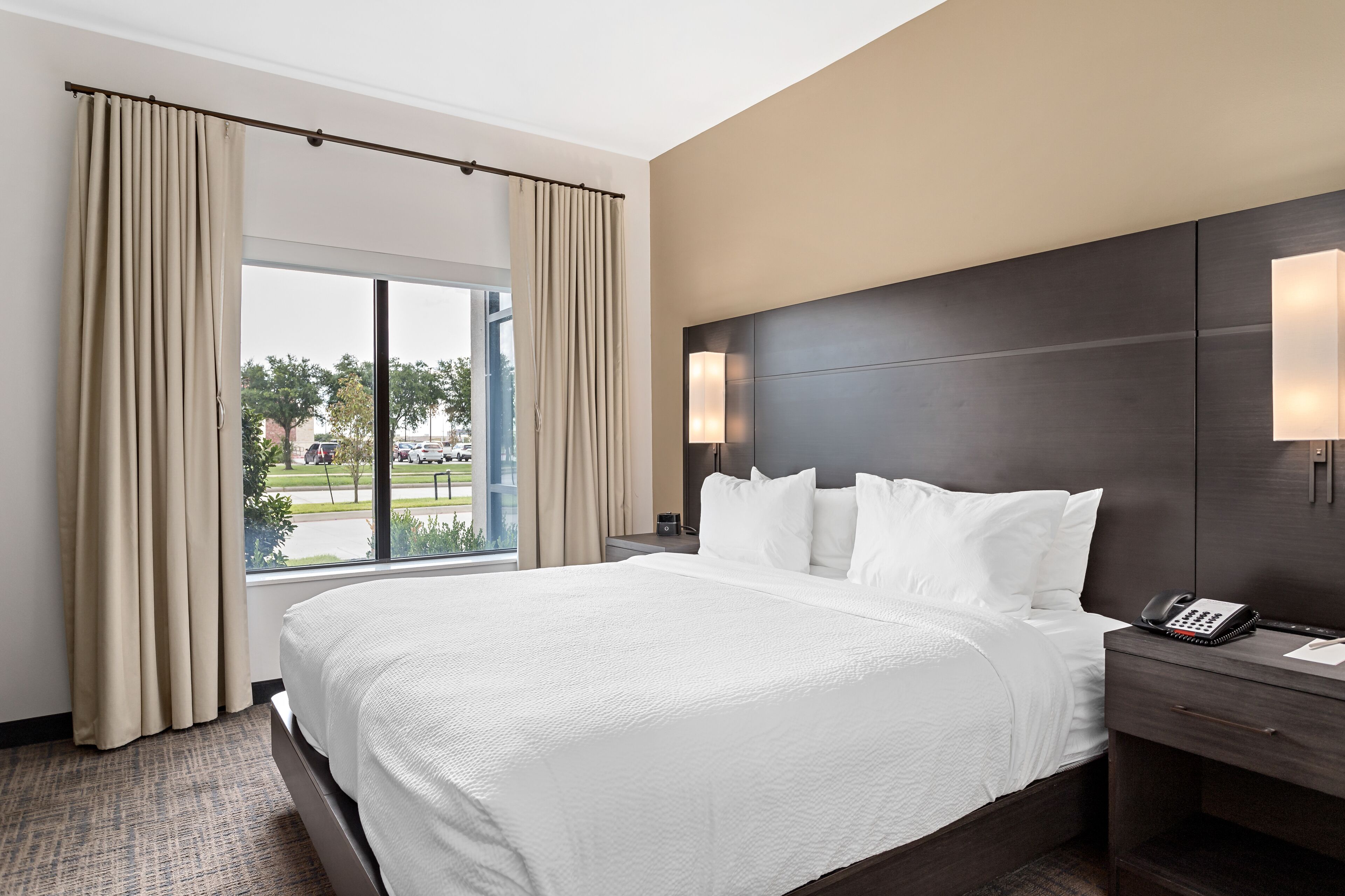 1 bedroom, iron/ironing board, rollaway beds, free wifi