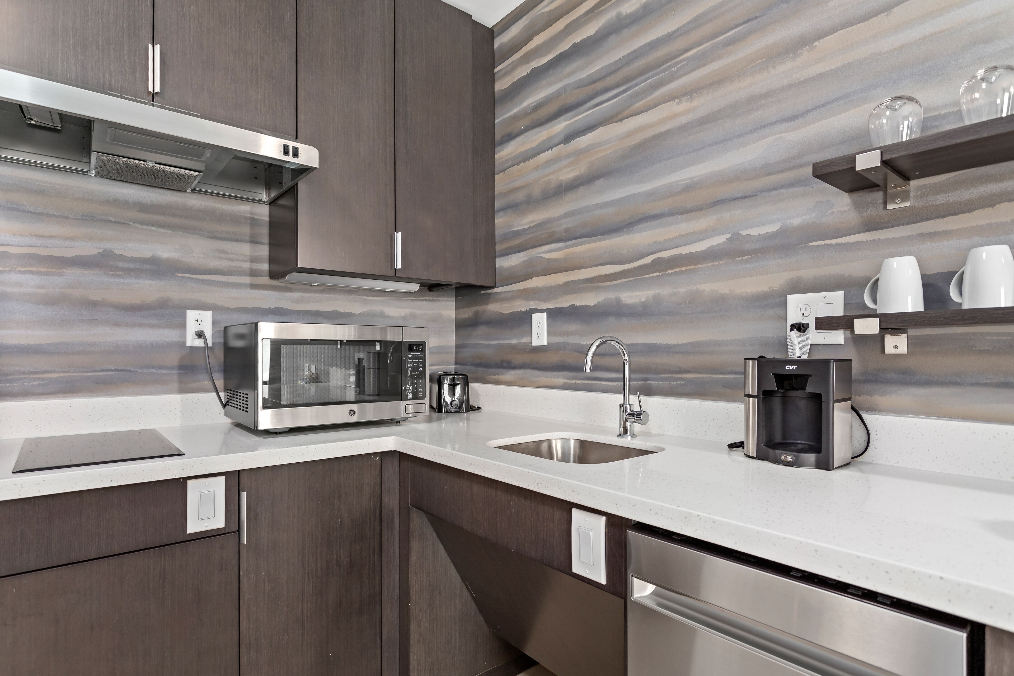 fridge, microwave, stovetop, dishwasher