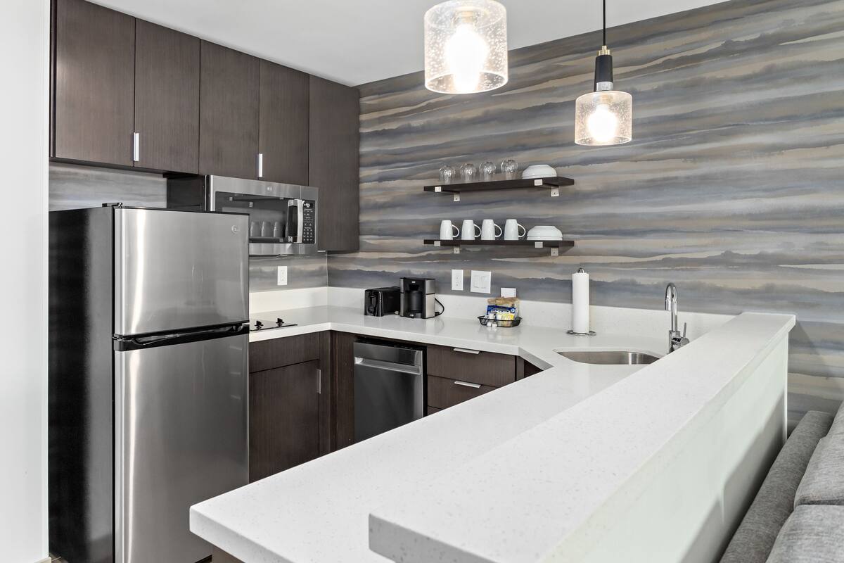 studio, multiple beds, non smoking | private kitchen | fridge, microwave, stovetop, dishwasher