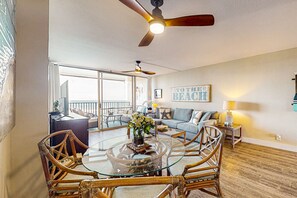 TV - Sixth floor, oceanfront condo w/assigned parking & incredible beach views (Lahaina)
