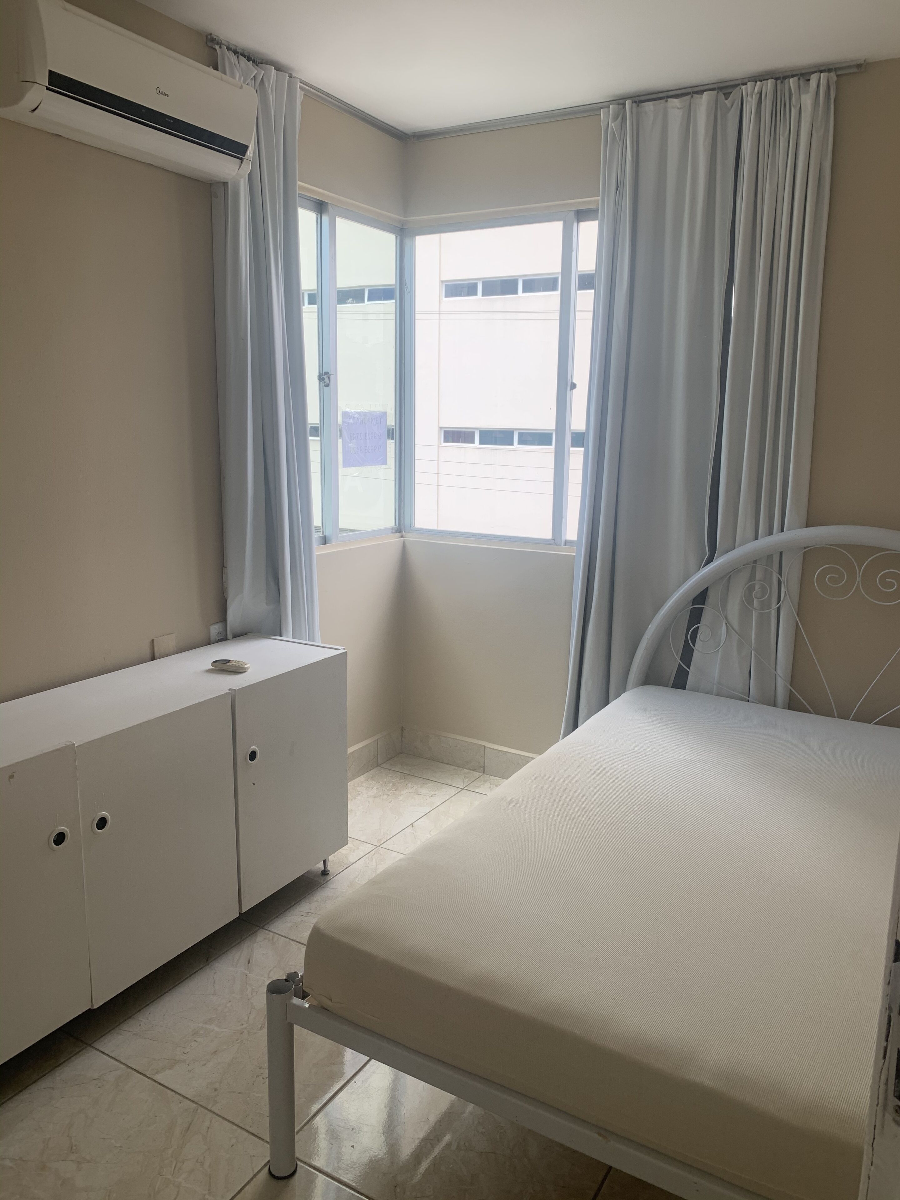 Downtown Season 01 dorm 