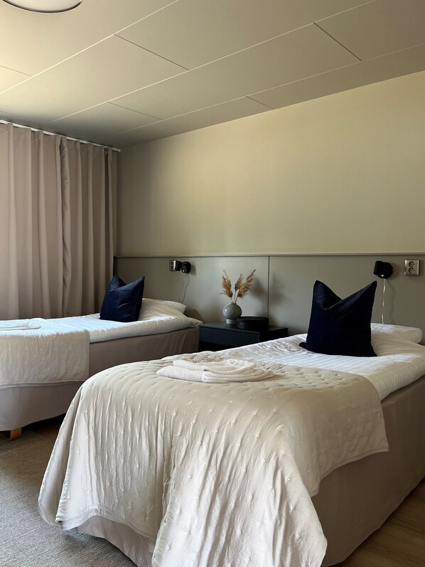 Chambre Triple | Bureau, Wi-Fi gratuit, draps fournis