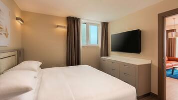 Literie hypoallergénique, minibar, coffres-forts dans les chambres