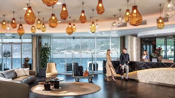 Concierge desk
