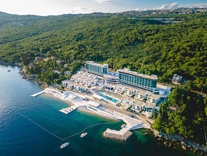 Exterior - Hilton Rijeka Costabella Beach Resort & Spa (Rijeka)
