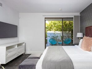 4 chambres, bureau, fer et planche à repasser, accès au Wi-Fi (inclus)