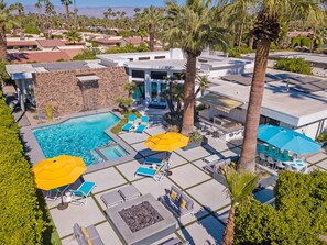A heated pool - The Icon at Indian Canyons – Waterfall Estate (Palm Springs)