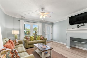 Televisión y chimenea