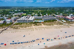 Beach nearby - Oceanview w Resort like amenities in Prime Location │ 2 Pools+ (Tybee Island)