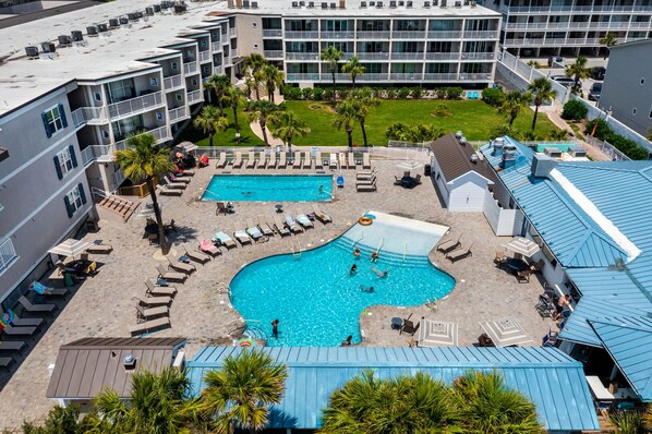Pool - Oceanview w Resort like amenities in Prime Location │ 2 Pools+ (Tybee Island)