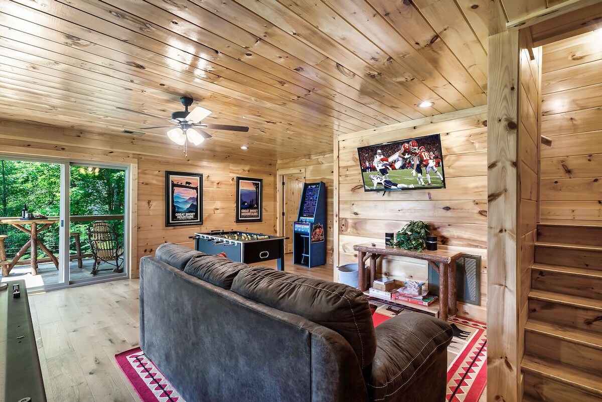 Photo 69 of Luxury 3 King Suites Cabin, Mountain Views, FirePit, HotTub, Games, Pet friendly