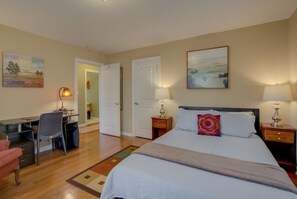 5 habitaciones, tabla de planchar con plancha, wifi y ropa de cama