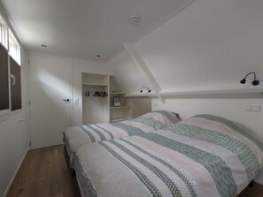1 slaapkamer, een bureau, gratis wifi, beddengoed