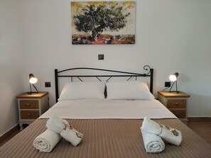 1 bedroom, in-room safe, iron/ironing board, WiFi