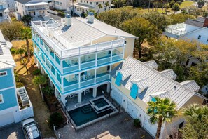 المنشأة من الخارج