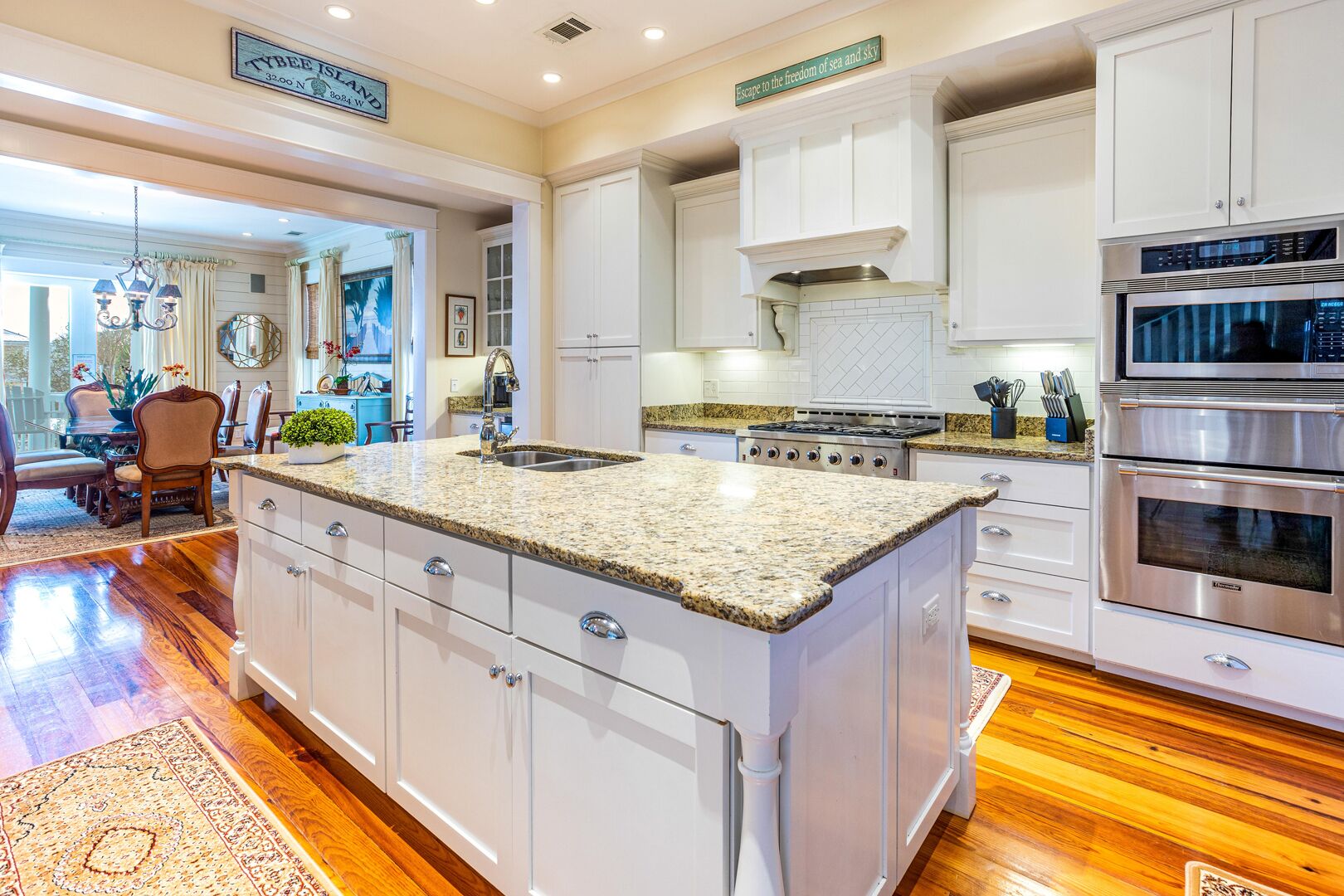 雪櫃、微波爐、焗爐、爐具