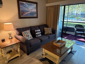 TV - Beautiful 2 Bedroom Condo in Ocean Creek Resort (Myrtle Beach)