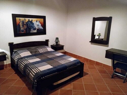 Room Ezequiel