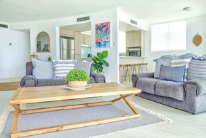 TV, Netflix, DVD player, streaming services