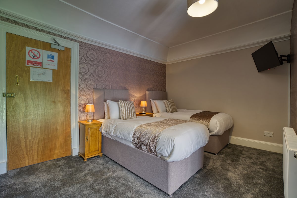 standard twin room | individually decorated, individually furnished, free wifi, bed sheets