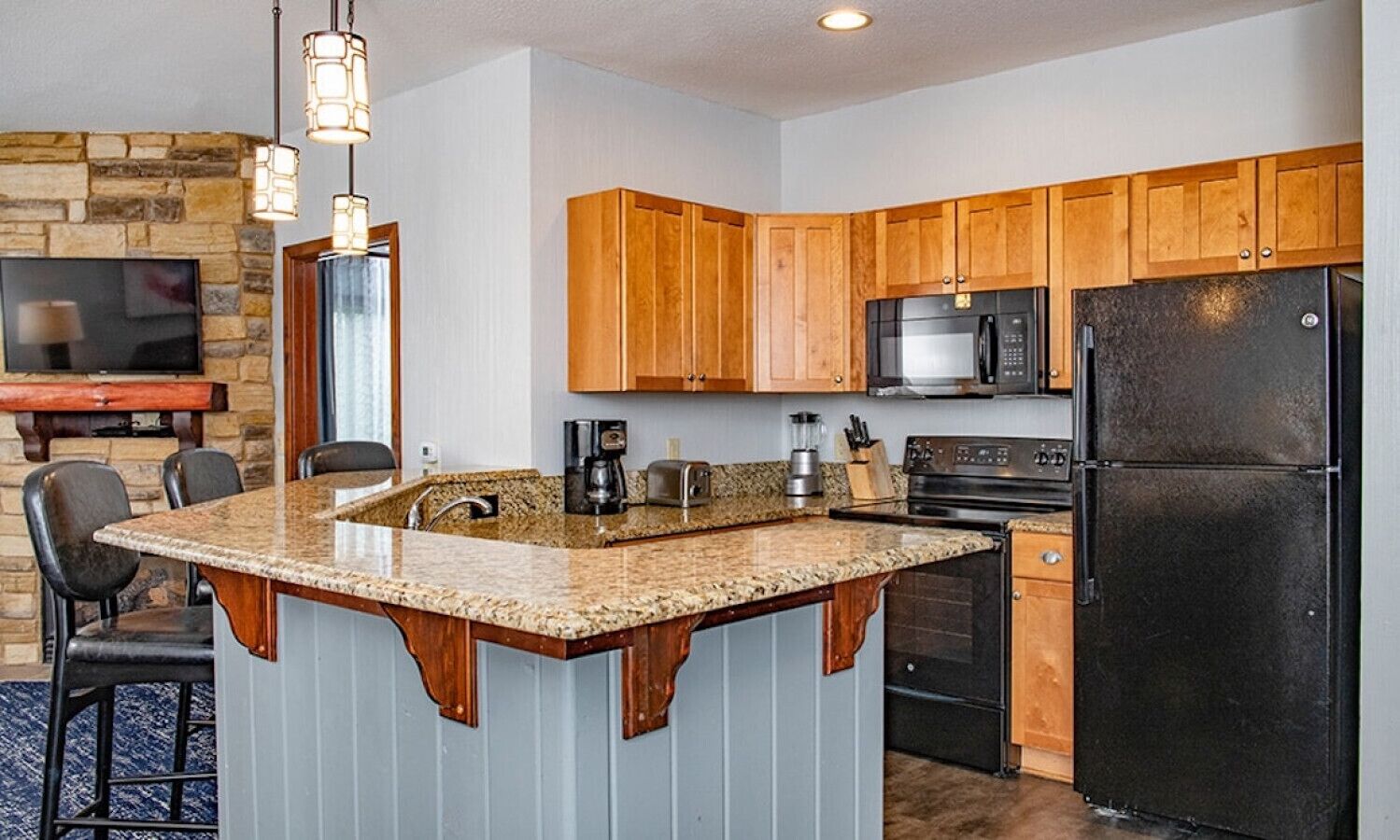 2 BR Dlx -8 FREE Wilderness Water Park Passes per night Included! 25% Deposit!