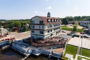 Exterior - Harbor View at the Colonial - Condo overlooking Black River, walking distance to beach and downtown (South Haven)