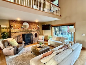 Smart TV, fireplace, DVD player, table football