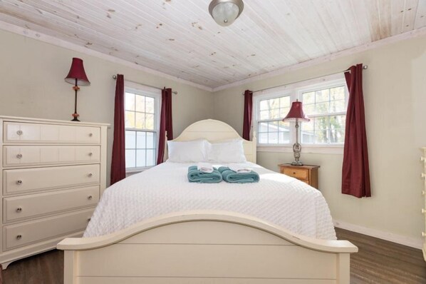 2 chambres, accès au Wi-Fi (inclus), literie fournie