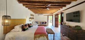 4 chambres, coffres-forts dans les chambres, fer et planche à repasser