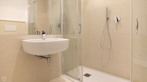 Shower, hair dryer, bidet, towels - Rivazzurra Homes - 7 (Termoli)
