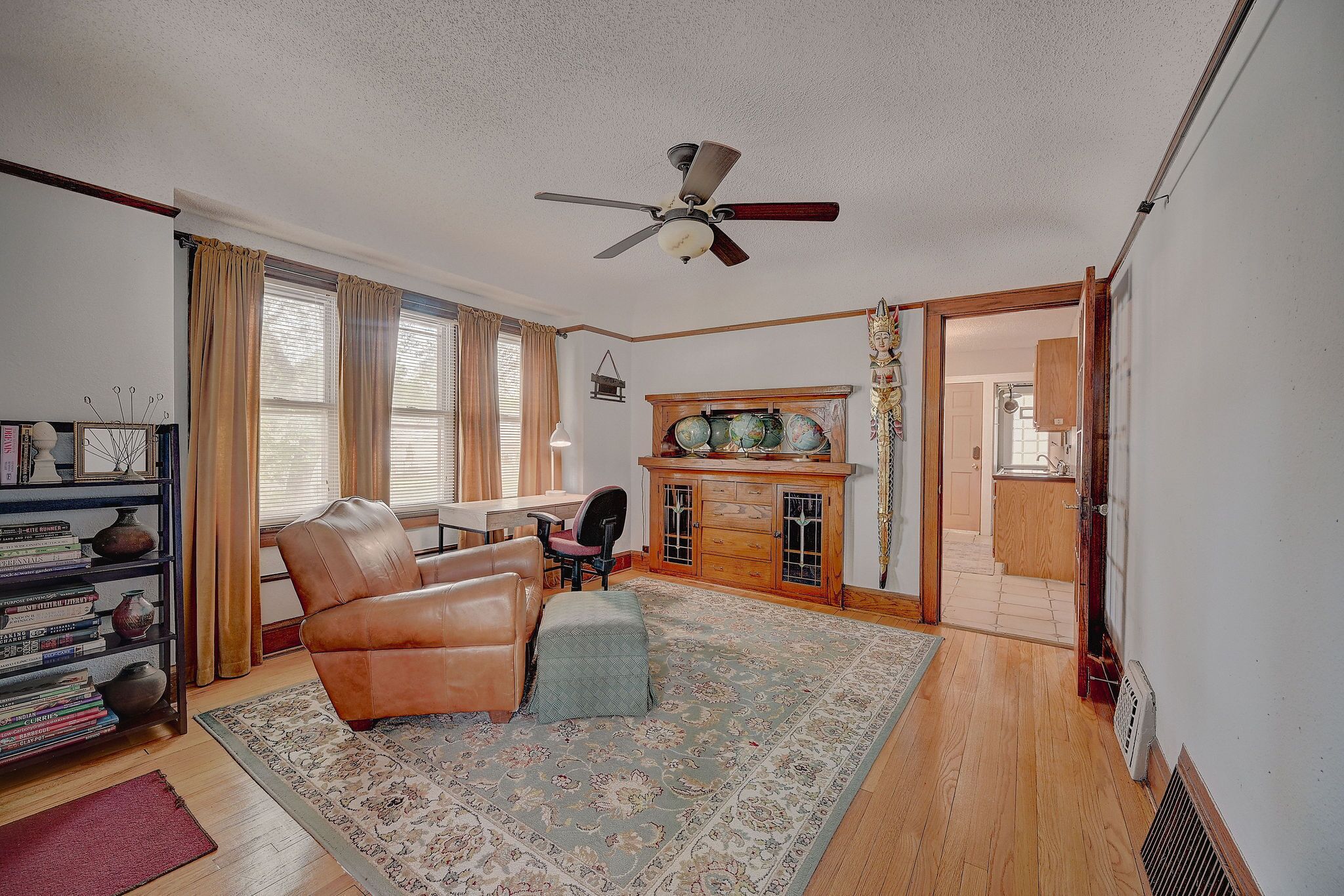 Cozy Milwaukee Bungalow with Urban Vibe in the Heart of Everything