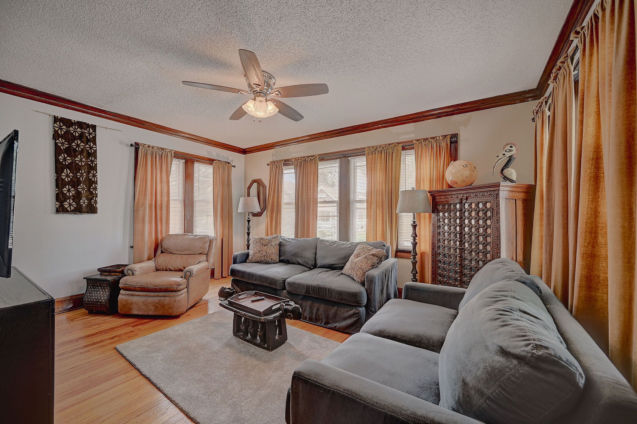 Cozy Milwaukee Bungalow with Urban Vibe in the Heart of Everything