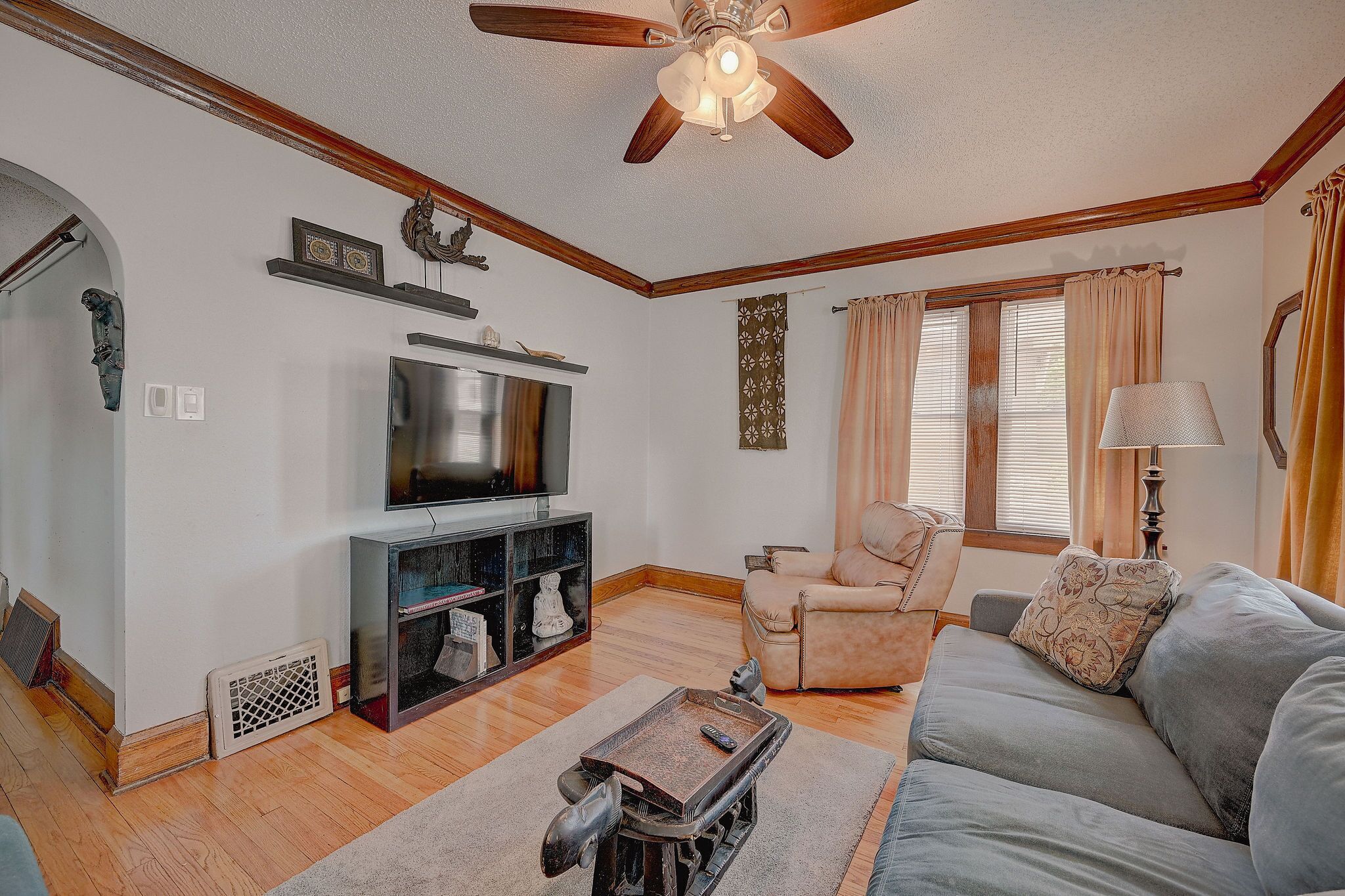 Cozy Milwaukee Bungalow with Urban Vibe in the Heart of Everything