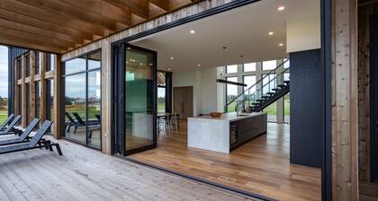 Dream 5 Bedroom Beachfront Vacation Home With Amazing Sunrise Views