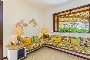 Casa | Sala de estar | TV 40 polegadas com canais digitais