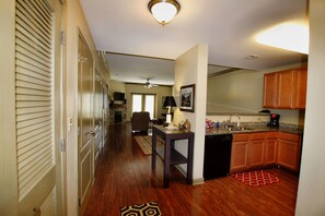 Fridge, microwave, oven, stovetop - Free Daily Activities - Beautiful Mountain Views - Indoor Pool (Pigeon Forge)