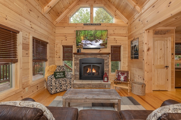 Cabin, Multiple Beds, Fireplace | Interior