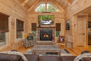 캐빈, 침대(여러 개), 벽난로 | 내부