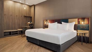 In-room safe, individually furnished, desk, laptop workspace