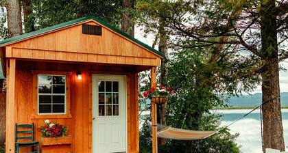 Magical Waterfront Family Retreat
