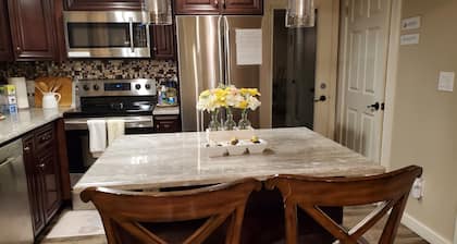 Entire Salt Lake City Home minutes Away from Airport and Downtown!!