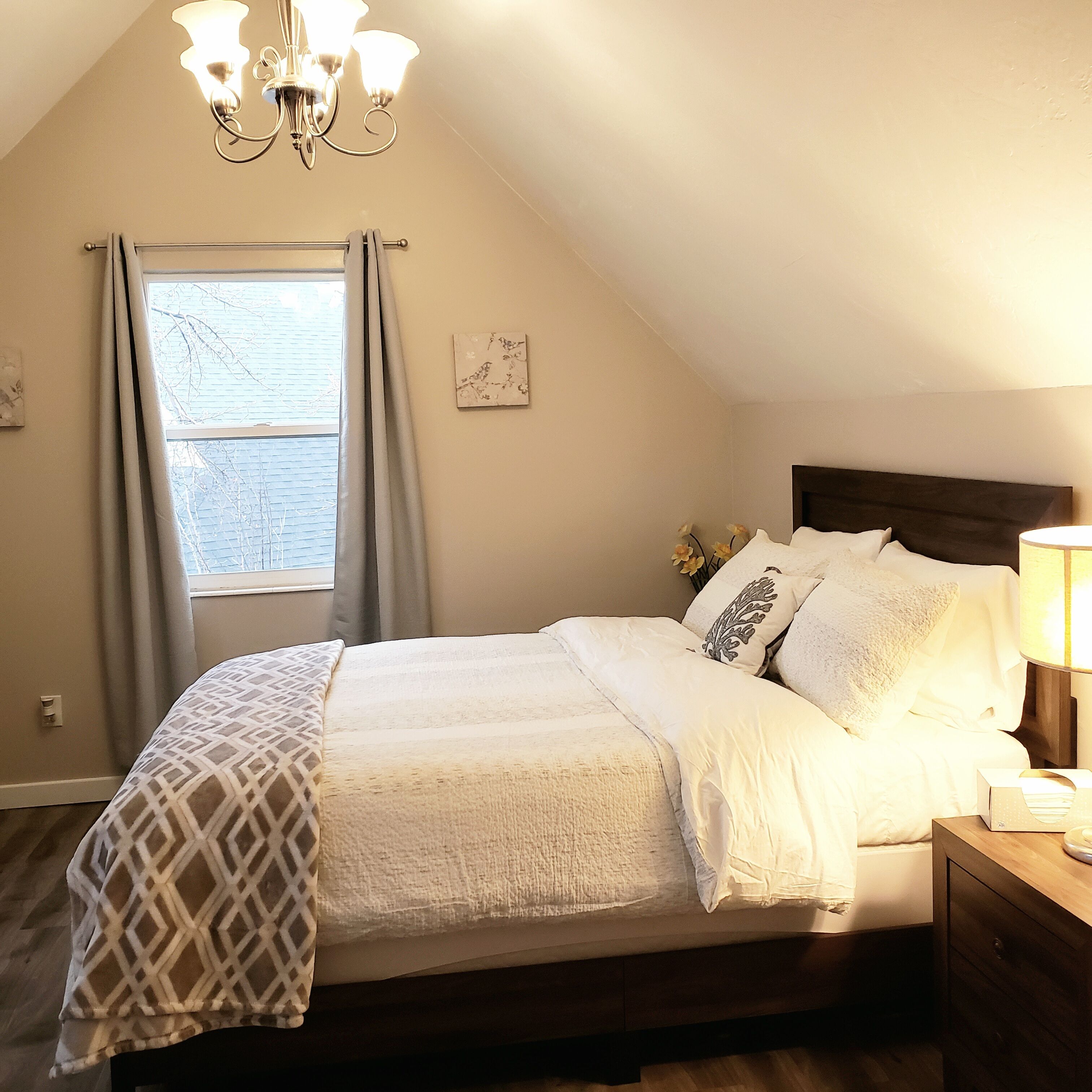 Entire Salt Lake City Home minutes Away from Airport and Downtown!!