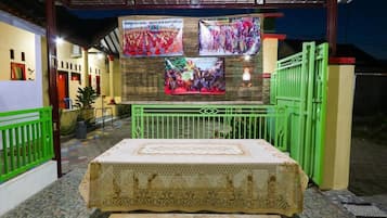Tempat makan outdoor