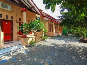 Property grounds - El Shaday Family Residence (Banyuwangi)