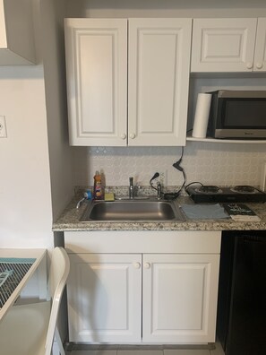 Fridge, microwave, stovetop, coffee/tea maker - Studio next to beach near faena hotel (Miami Beach)