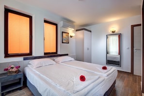 Free WiFi, bed sheets - Panorama Blue (Nessebar)