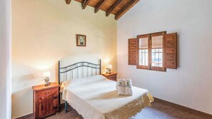 4 quartos, ferros/tábuas de passar roupa, berço de viagem, Wi-Fi