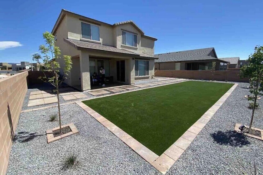 Netflix Home- new build near airport